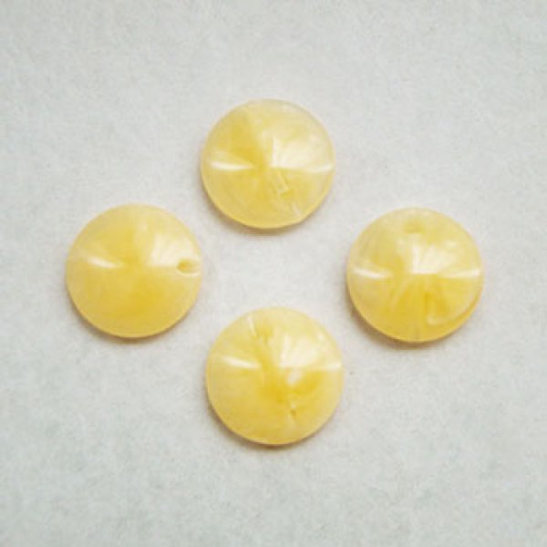 画像1: 2pcs "Cream" 18mm disc lucite beads (1)