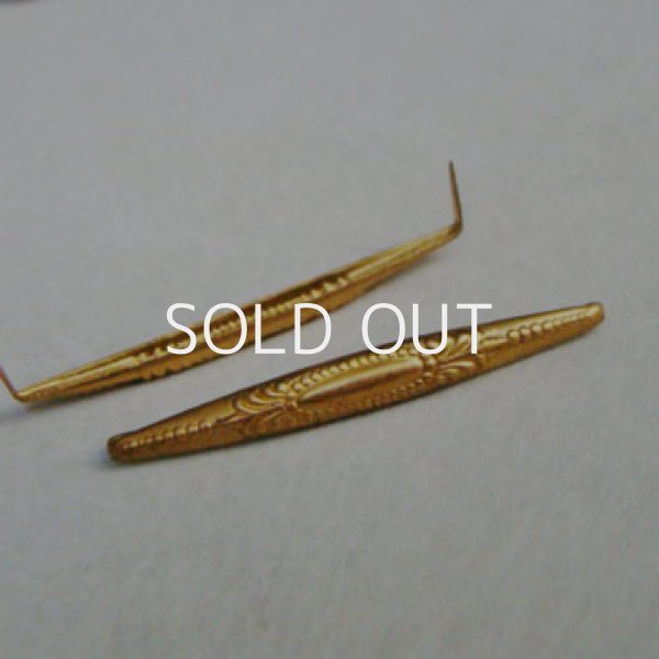 画像1: brass "Ornate" long oval prong back finding (1)