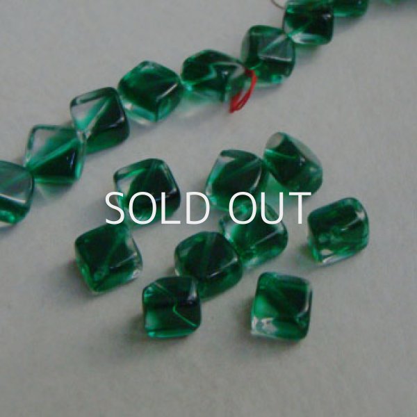 画像1: 9mm square beads "Crystal/ Emerald givre" (1)