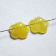 画像2: 13mm "Chartreuse Yellow" flower beads (2)