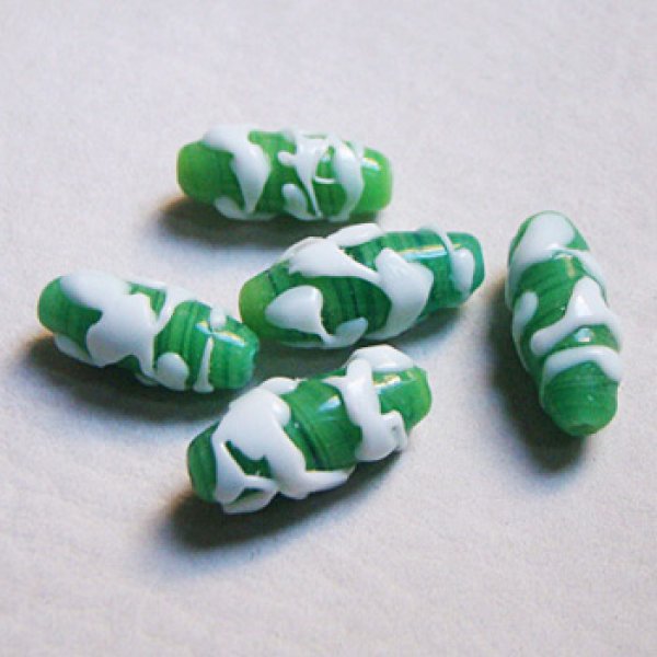 画像1: 20x9 "Green/White"drizzle beads (1)