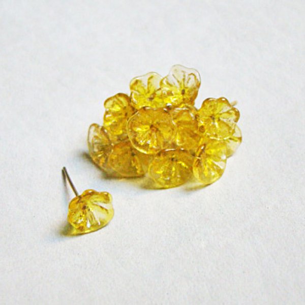 画像1: 7~8mm glass flower pin "Yellow" (1)