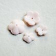 画像2: 2pcs flat flower beads "Pale Pink" (2)