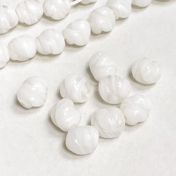 画像1: 2pcs 10~11mm "White/Clear" swirl beads (1)