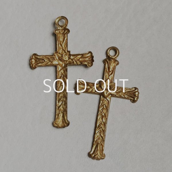 画像1: 24x43.5 floral cross charm (1)