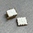 画像2: 12mm SQ White floral cabochon (2)