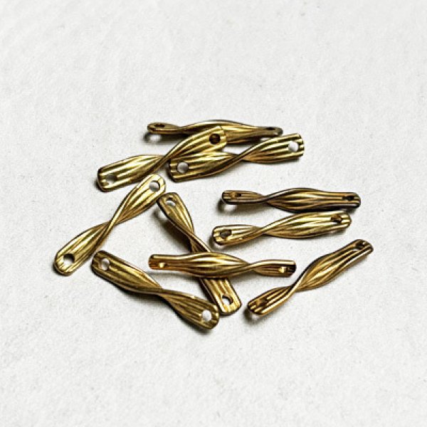 画像1: 2pcs 18x3 twisted rib connector (1)