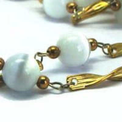 画像1: white glass beads &  brass link chain