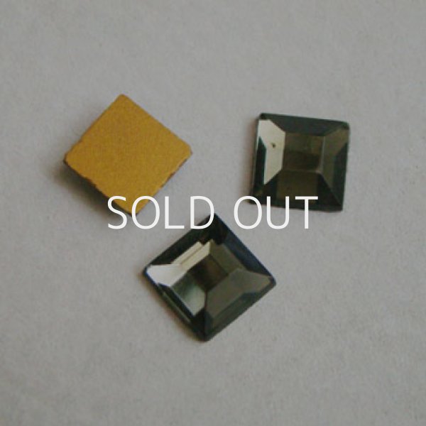画像1: 2pcs 10mm SQ "BKD" faceted cabochon (1)