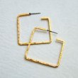 画像1: brass 32mm SQ embossed hoop pierce finding (1)